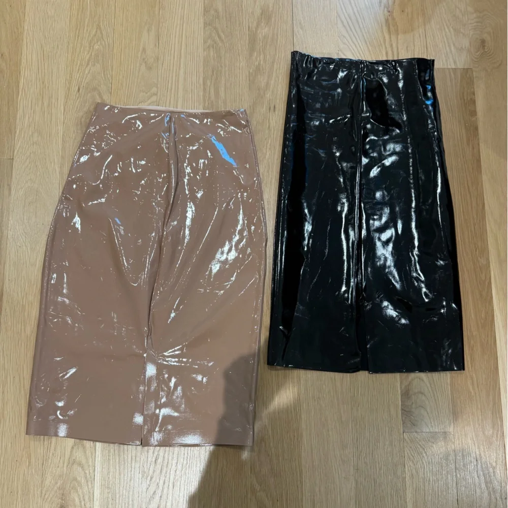 Pair of Commando Patent Midi Skirts Black & Tan, Size M - Picture 2 of 7